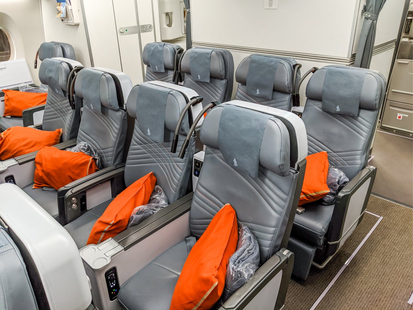 Understanding The Differences Between Economy And Premium Economy