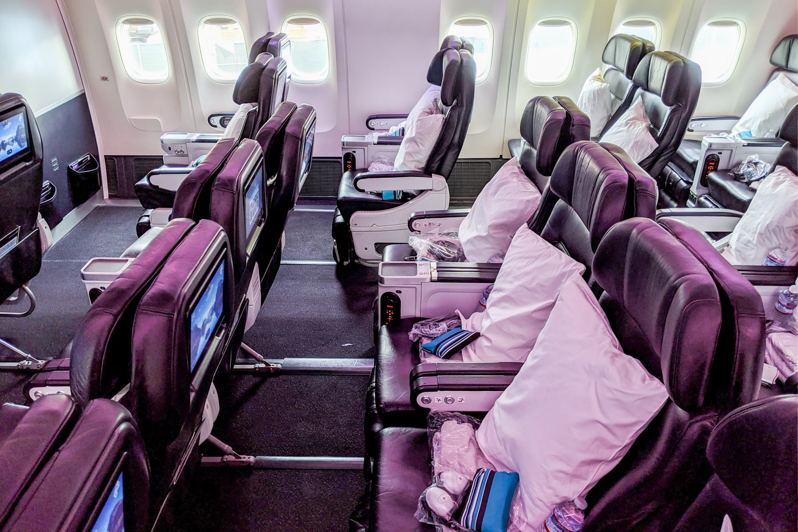 Review Air New Zealand 777 300er Premium Economy The Points Guy 