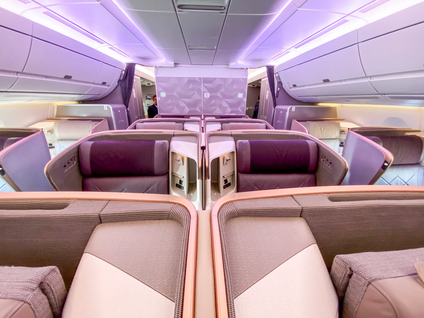 Review Singapore's A350 business class on the world's longest flight