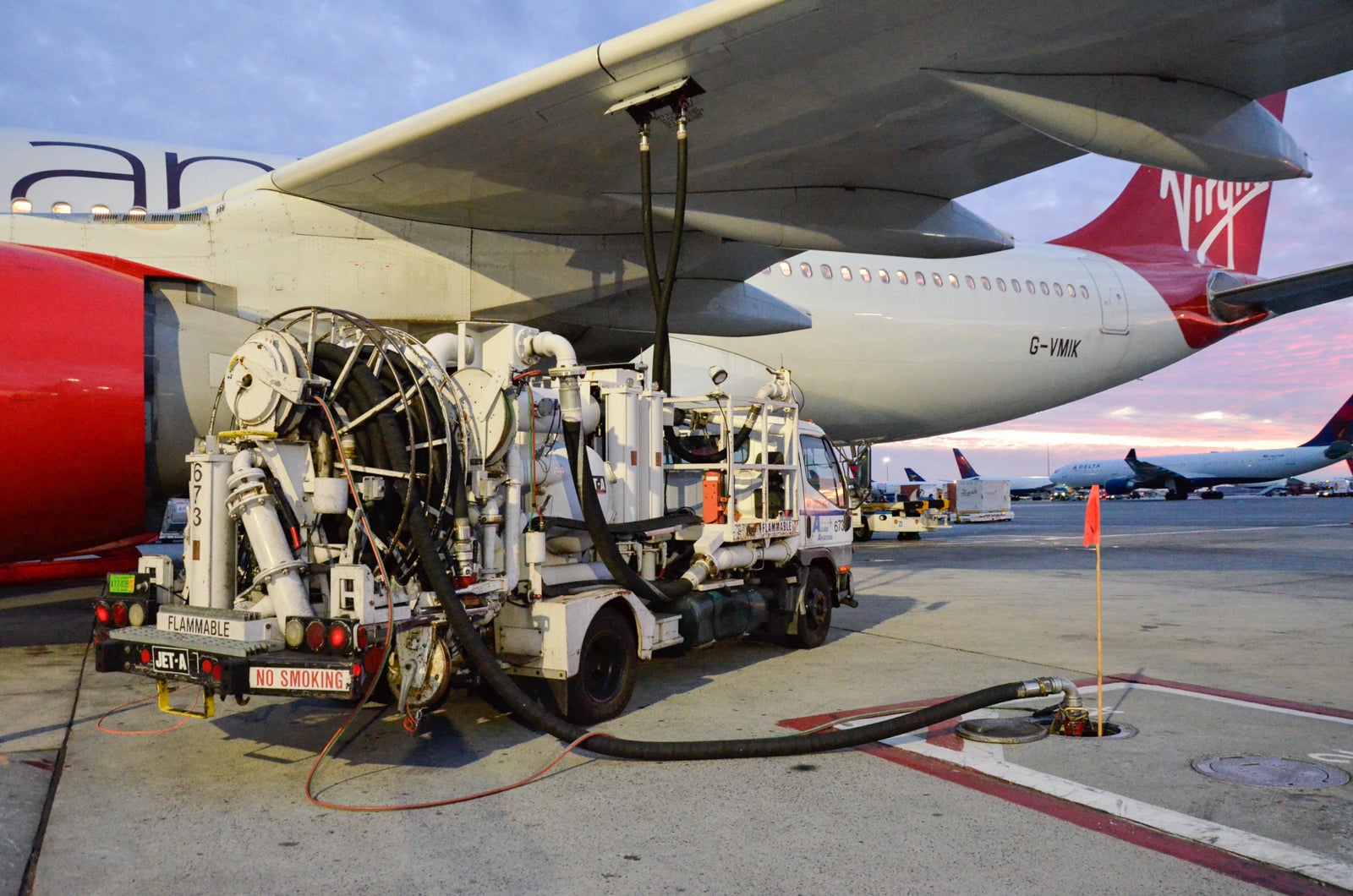 Refueling wide bodies 