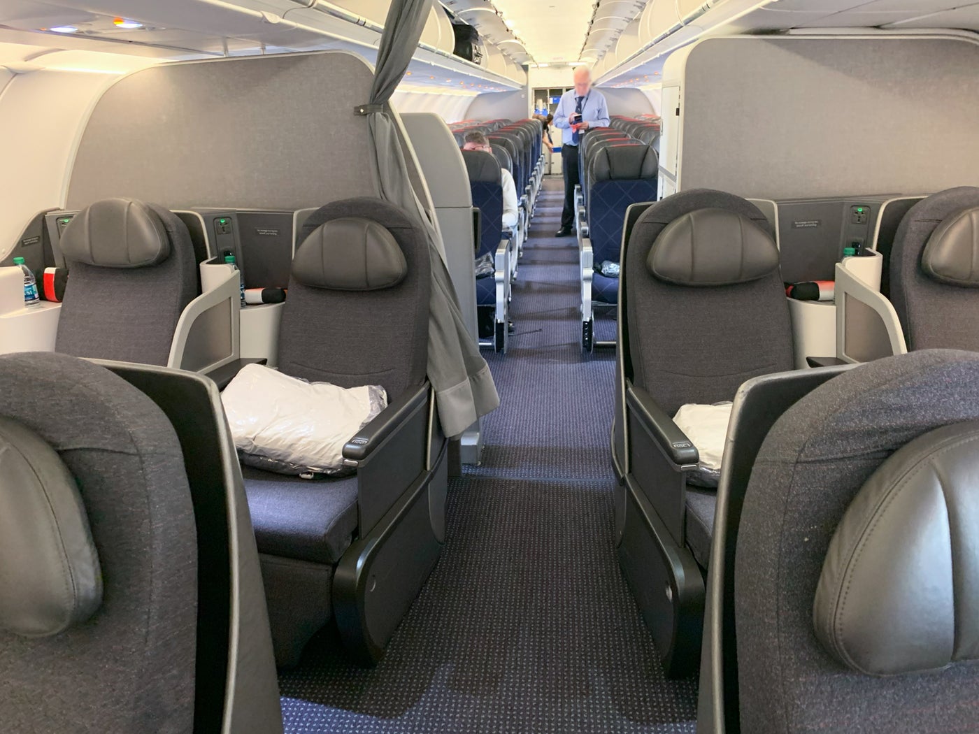 Review American Airlines in business class on the A321T