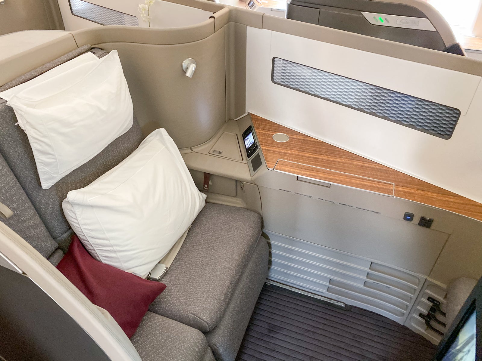 Cathay Pacific First Class (Photo by Emily McNutt/The Points Guy)