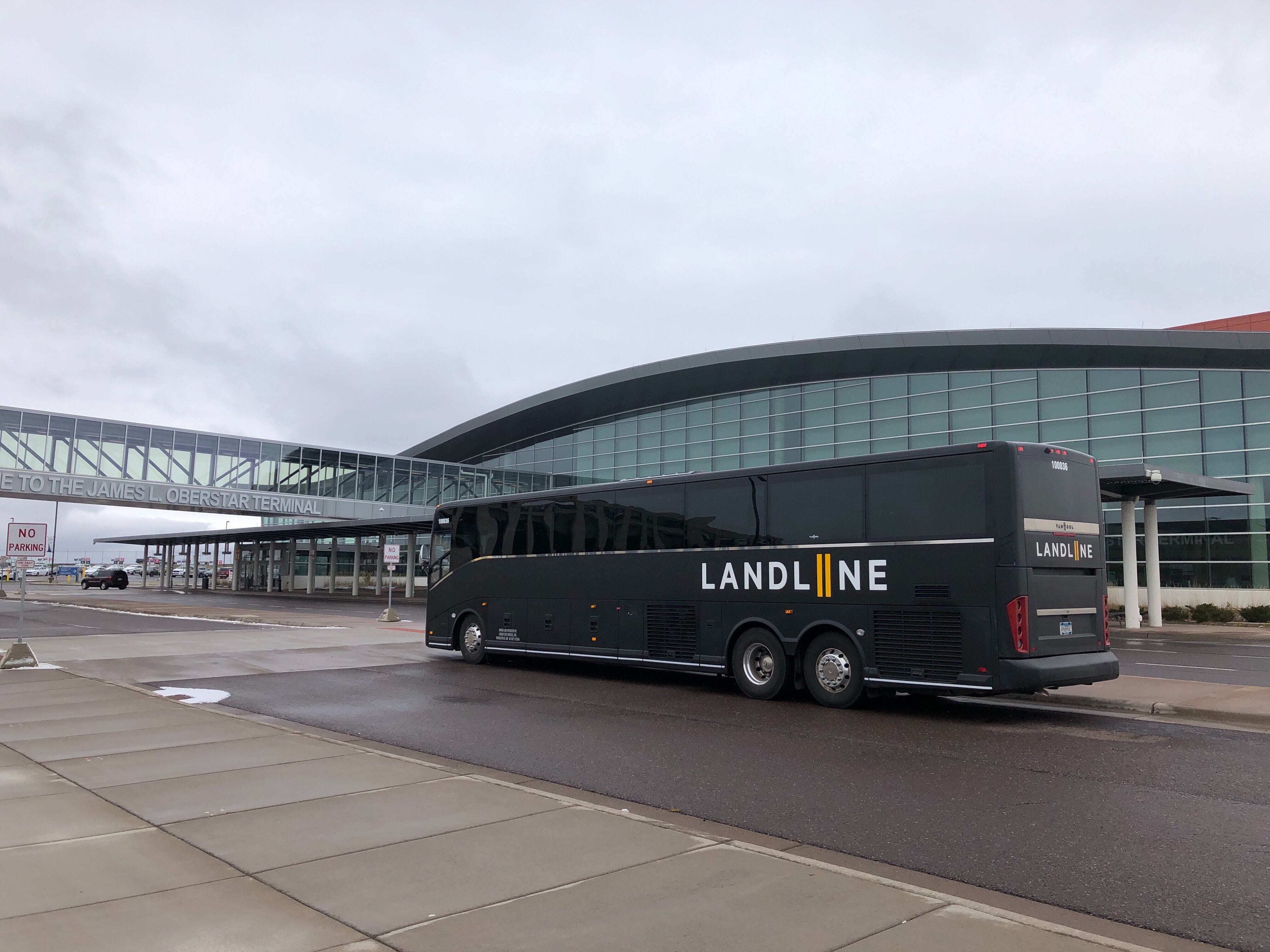 landline bus msp airport