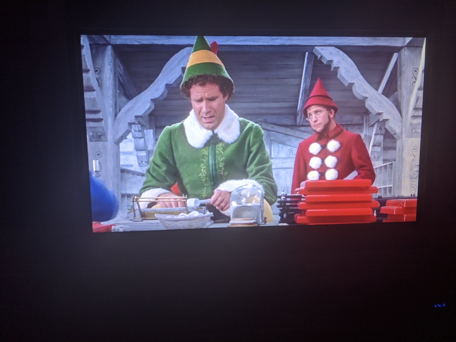 What it was like staying in the 'Elf' themed hotel suite - The Points Guy