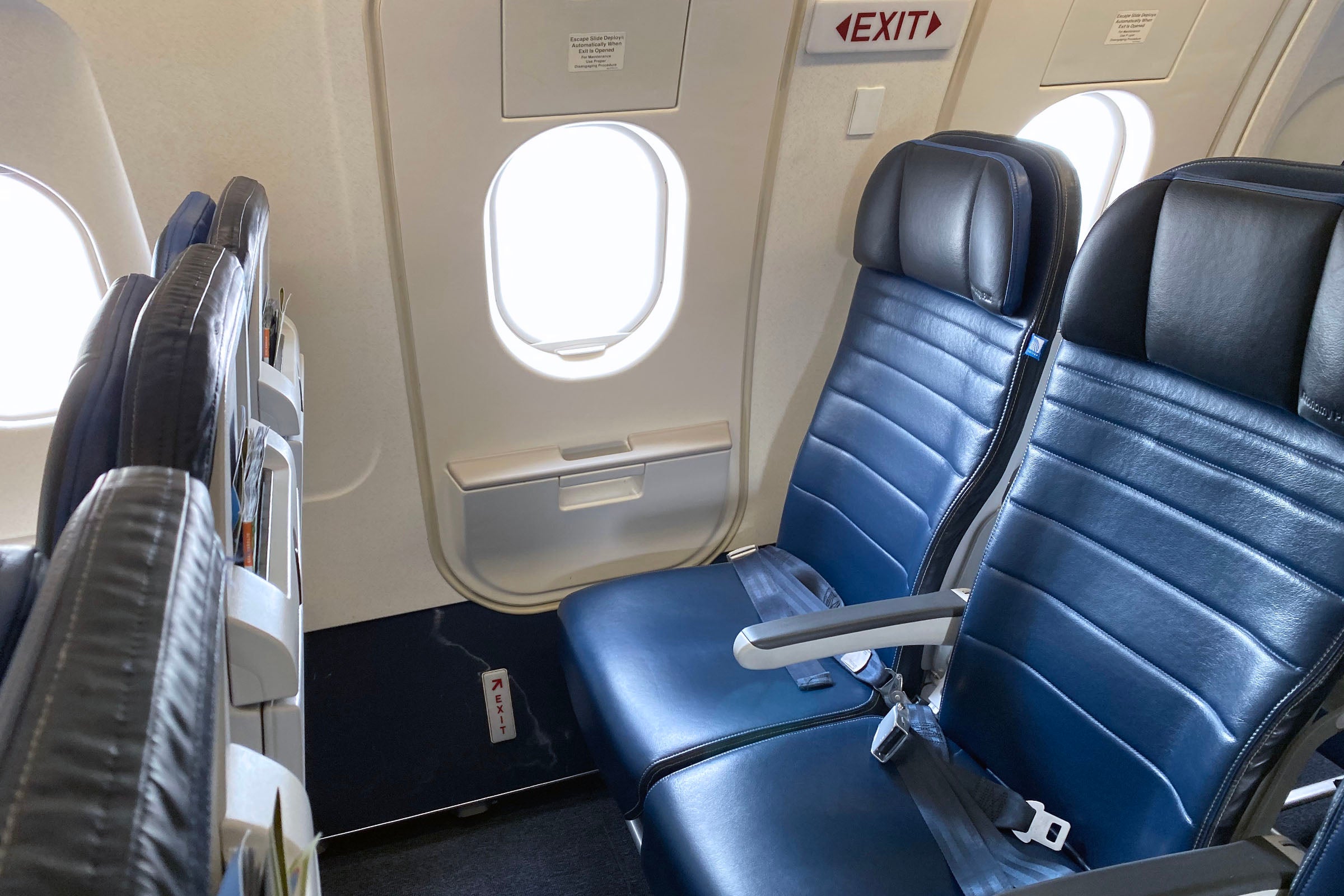 united airlines seat row