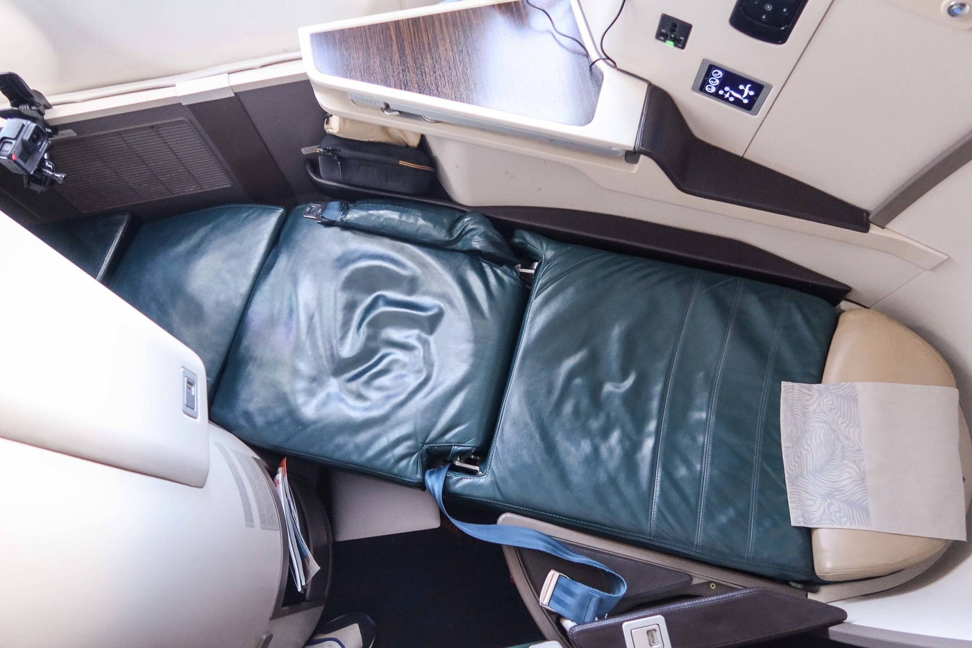 Review of SriLankan Airlines business class on the A330300 Review of SriLankan Airlines business class on the A330300