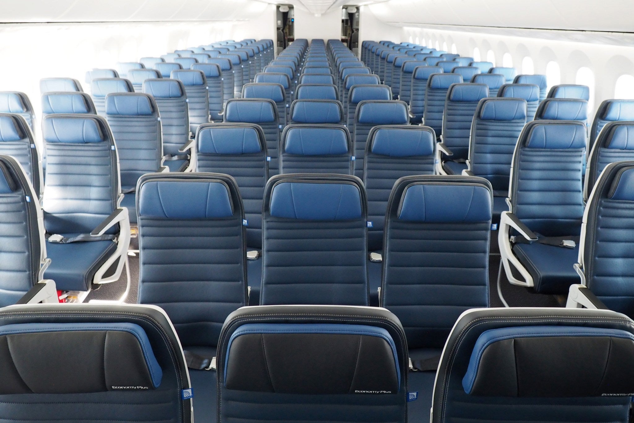United 787-10 Dreamliner Polaris Premium Plus Tour