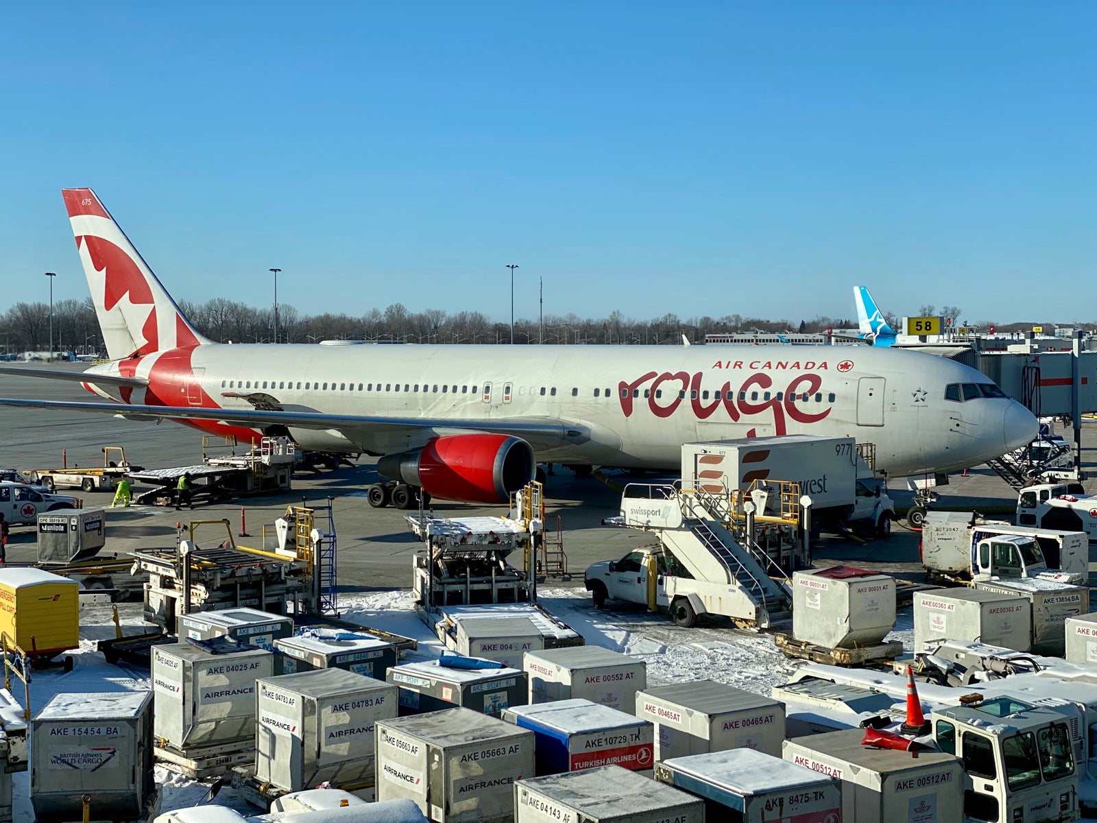 Can Air Canada Rouge Use Windows BFEENA Can Air Canada Rouge Use Windows BFEENA