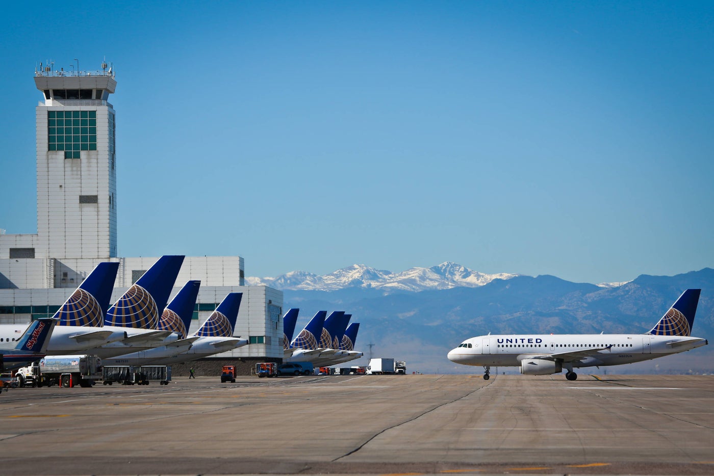 United Airlines plans more than 700 flights from Denver hub with new gates