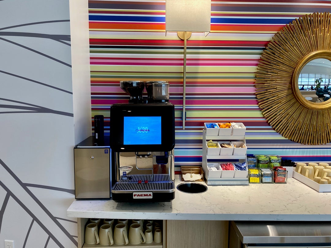 Review Primeclass Lounge at Palm Beach Airport The Points Guy