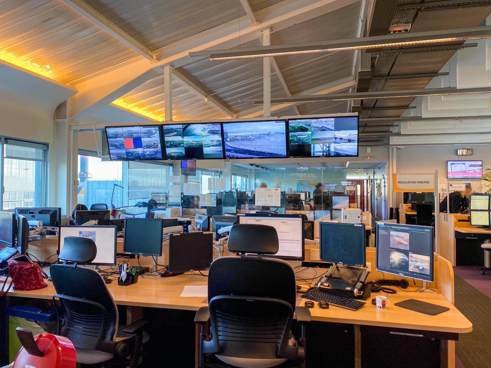 A look behind the scenes of Air France's Charles de Gaulle Hub Control ...