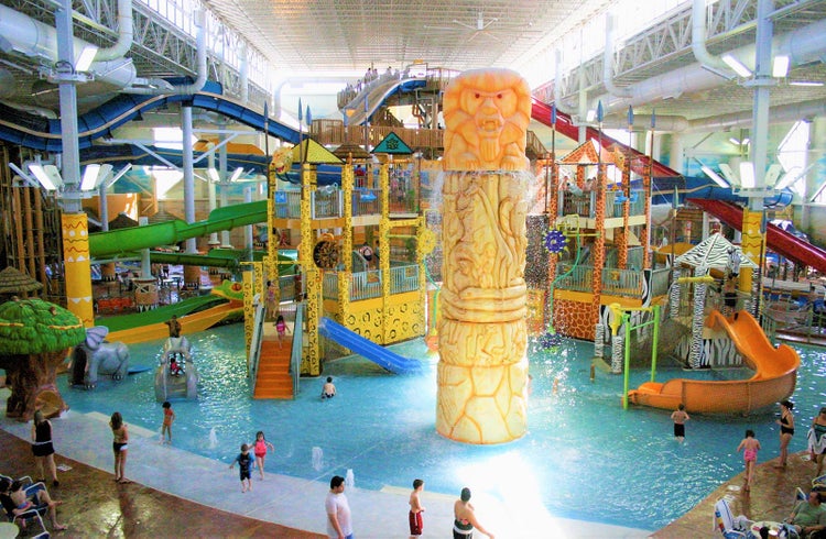 Splash Down at the Best Waterparks Across the Midwest - The Points Guy