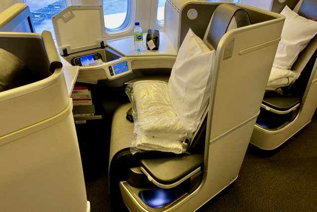 Review: Air Canada business class on the Boeing 777-300ER - The Points Guy