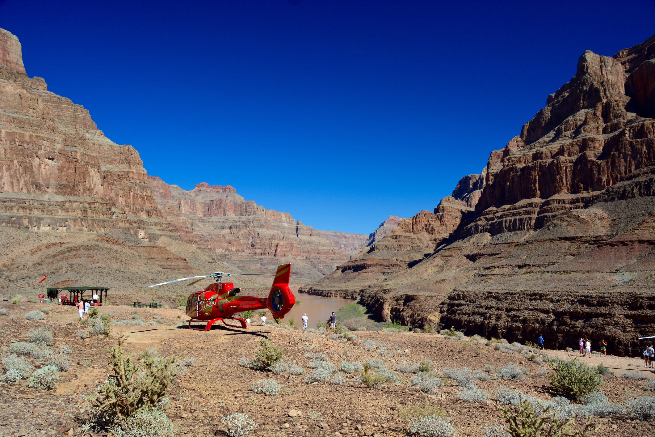 travel time by car from las vegas to grand canyon