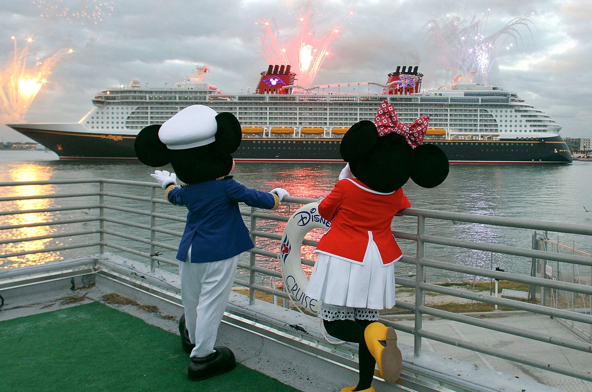 disney cruise ship classes