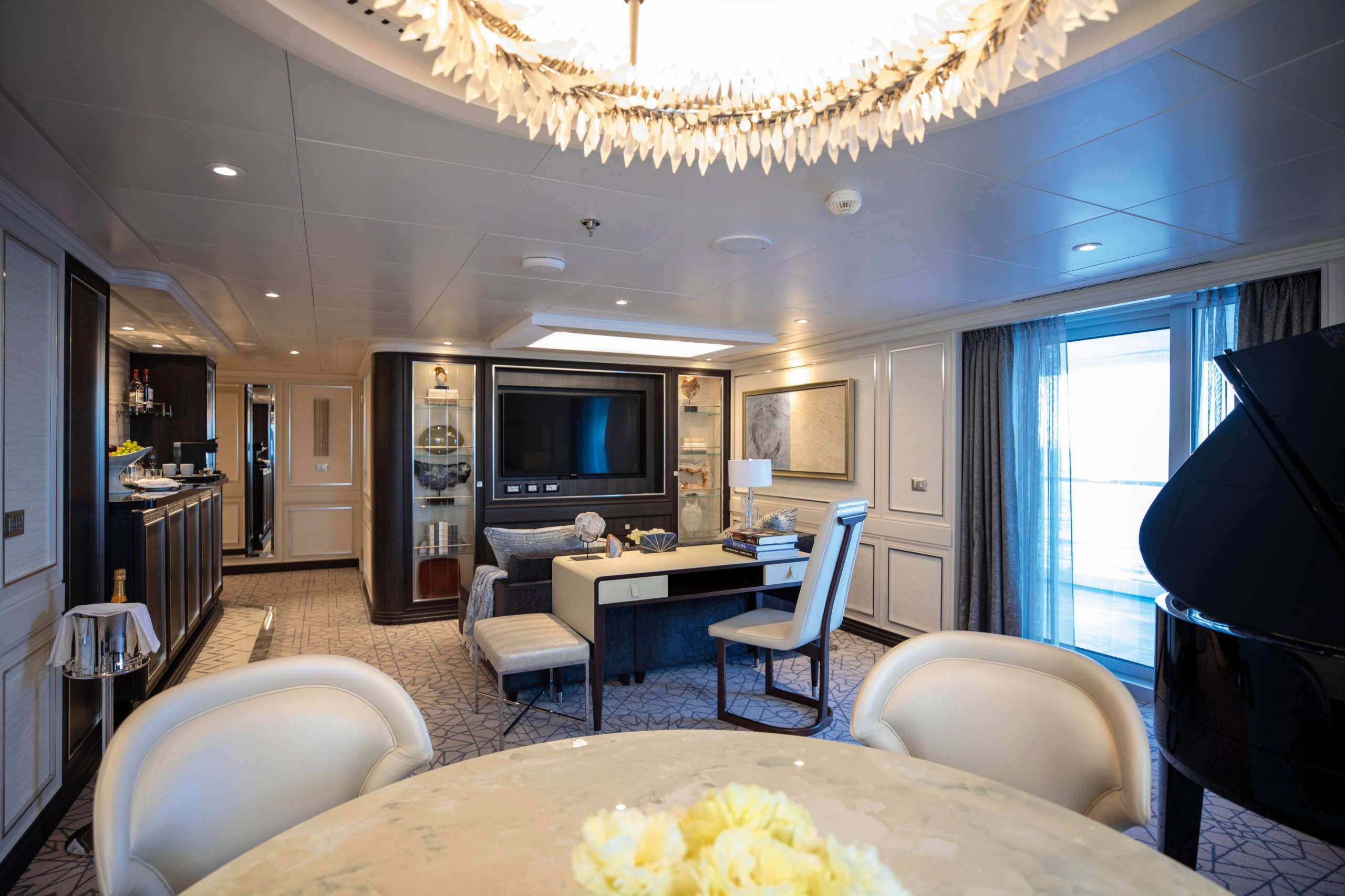 Regent Seven Seas Splendor: Inside The Most Expensive Luxury Cruise ...