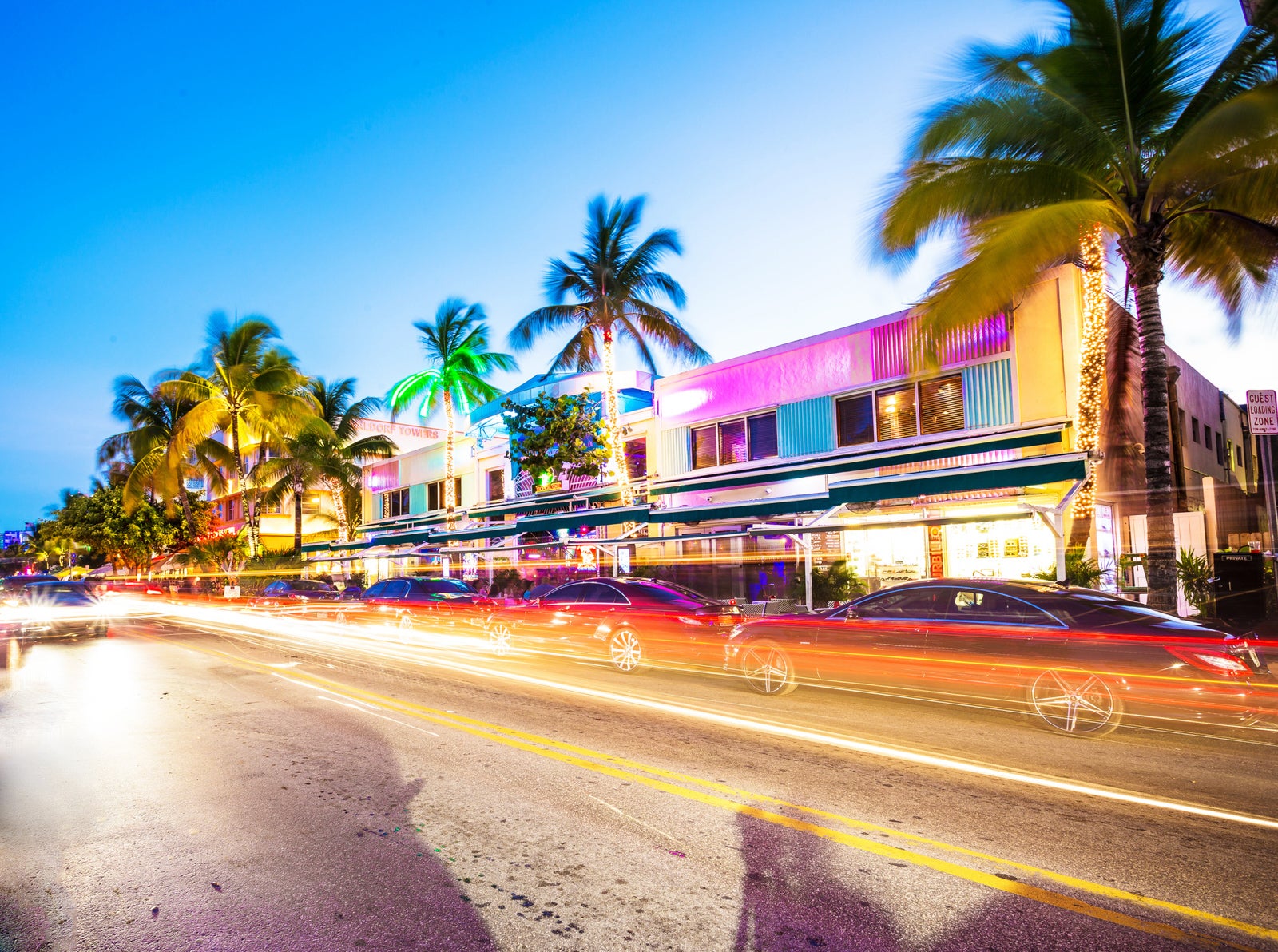 Ocean Drive scene at South Beach, Miami, USA.