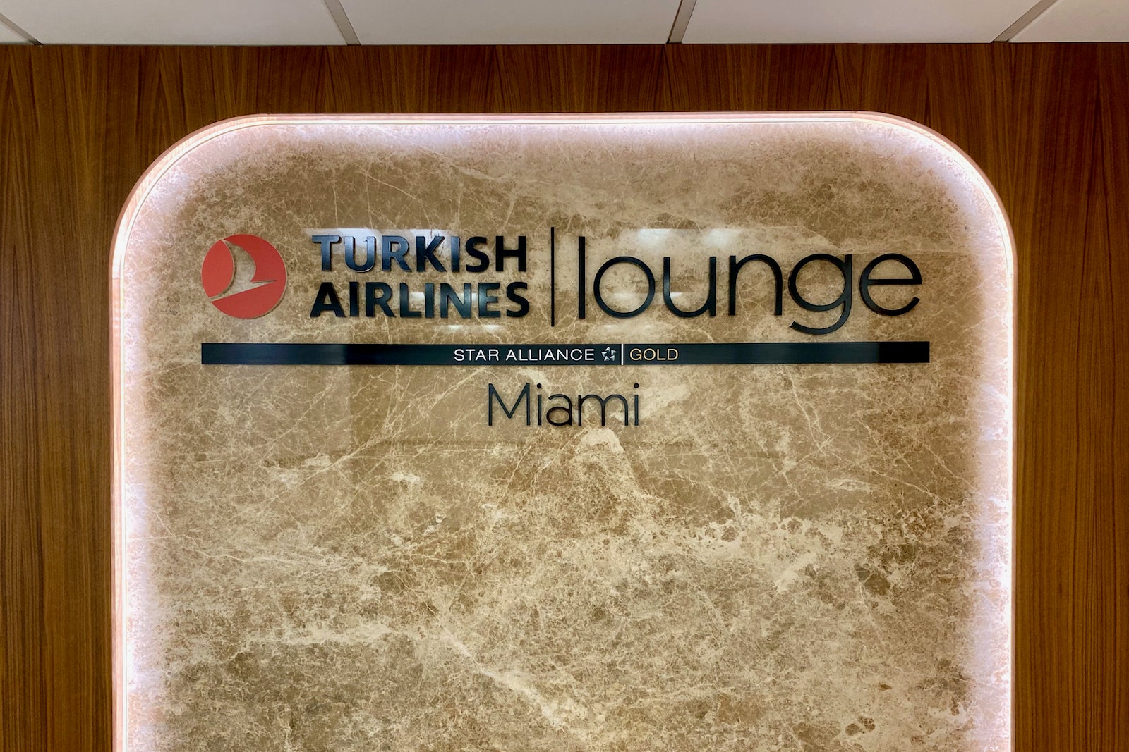 Review: Turkish Airlines Priority Pass lounge in Miami - The Points Guy