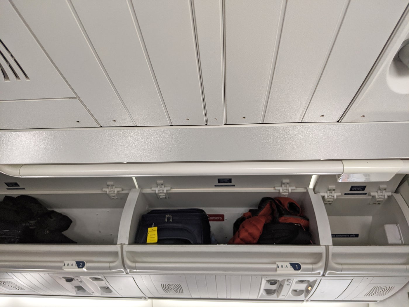 Review Delta's Boeing 717 in first class, LGA to Chicago