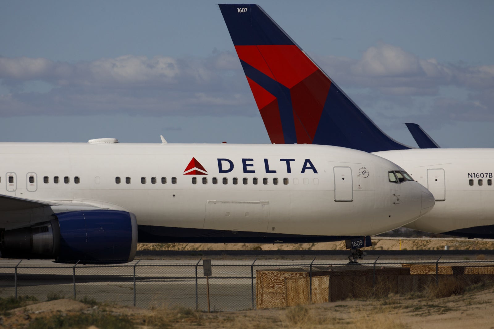 Delta To Park Half Of Fleet On $2 Billion Sales Drop