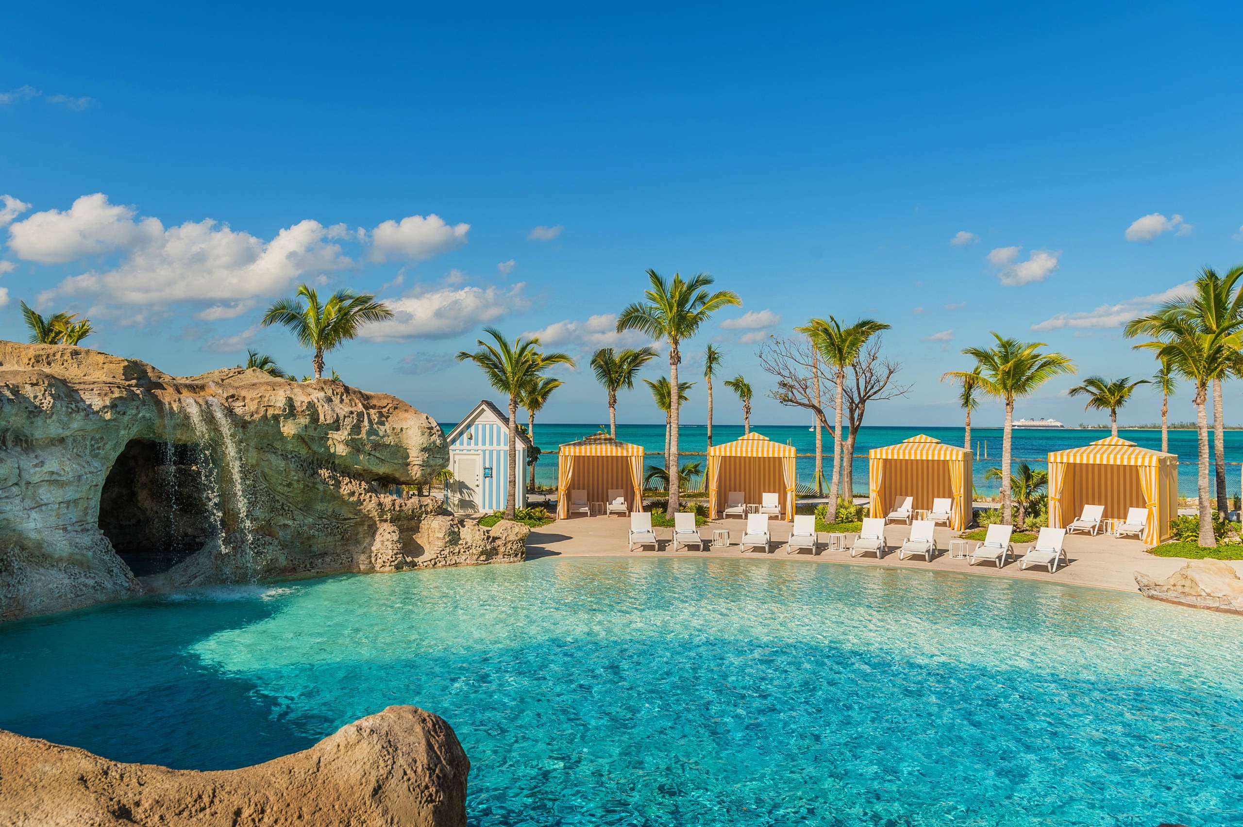 hotels near nassau bahamas cruise port