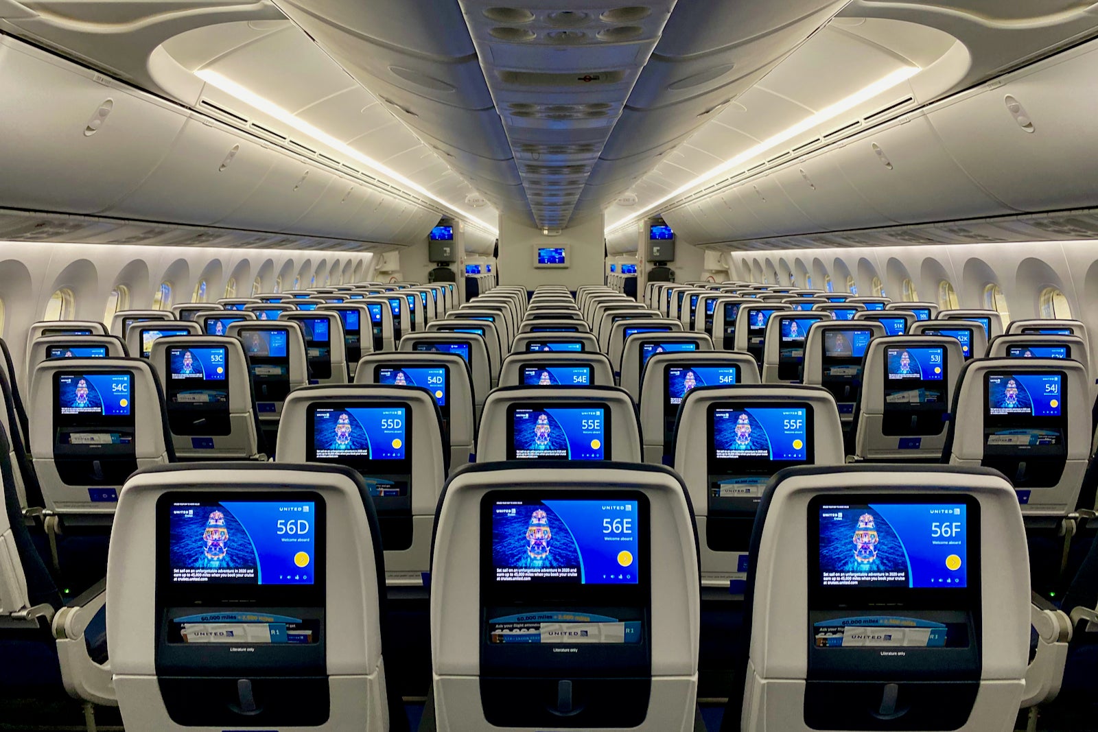 First look: Why United's new 787-9 Dreamliner is a huge upgrade