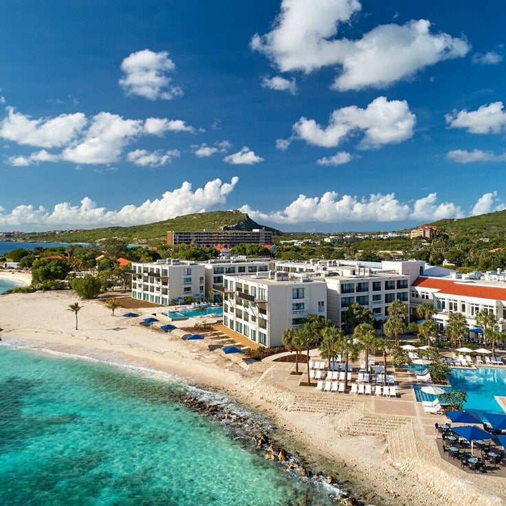7 of the best hotel credit cards that come with an annual free night