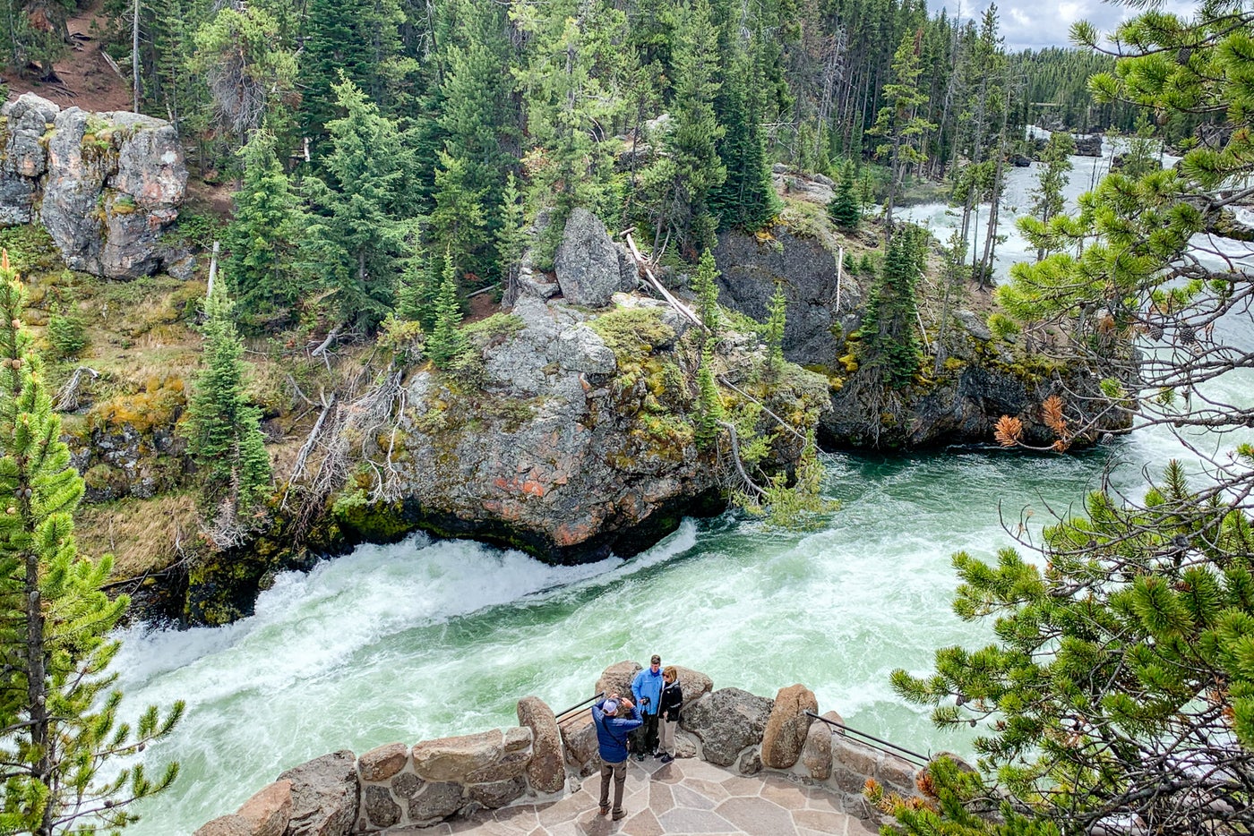 Complete guide to visiting Yellowstone National Park