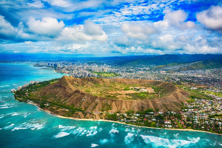 Hiking Oahu's Diamond Head - The Points Guy