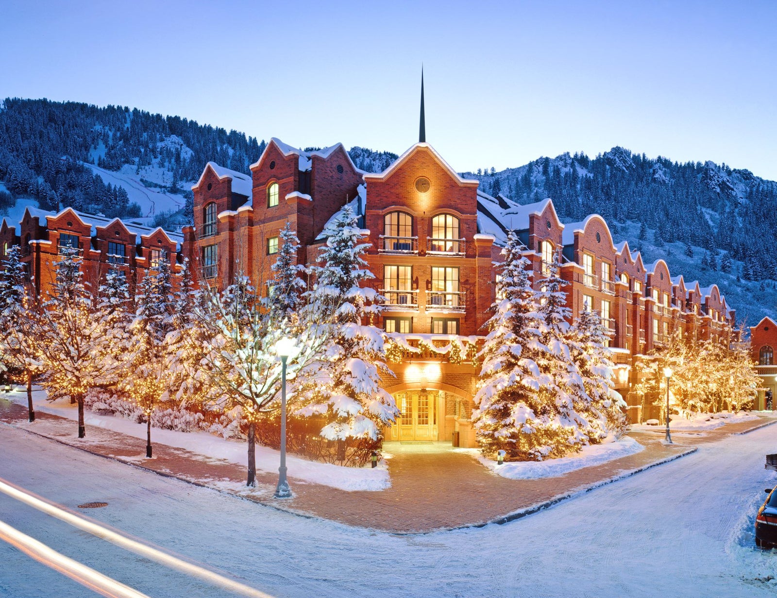 10 incredible hotels for a dreamy winter vacation