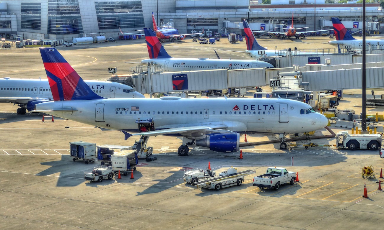 Delta pushes to become Boston's No. 1 airline, surpassing JetBlue in departures