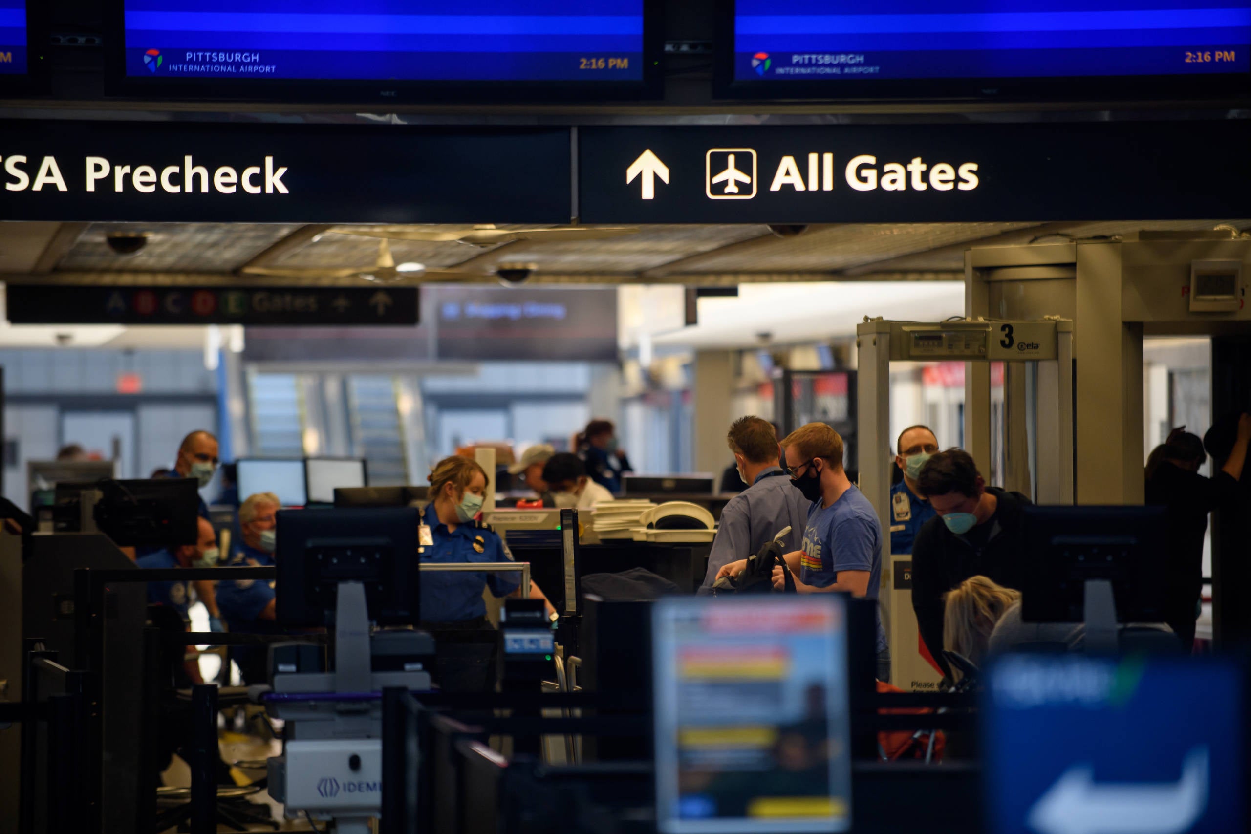 TSA screenings spiked over Independence Day weekend - The Points Guy