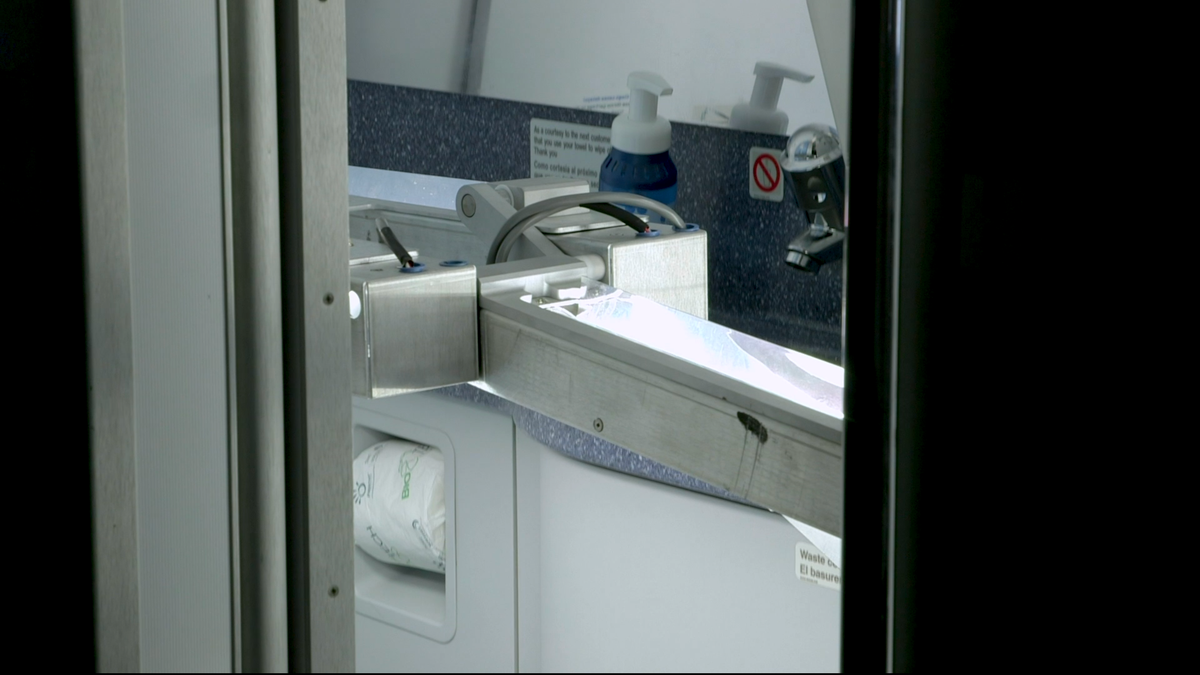 JetBlue to trial 'GermFalcon' ultraviolet light cleaning device The