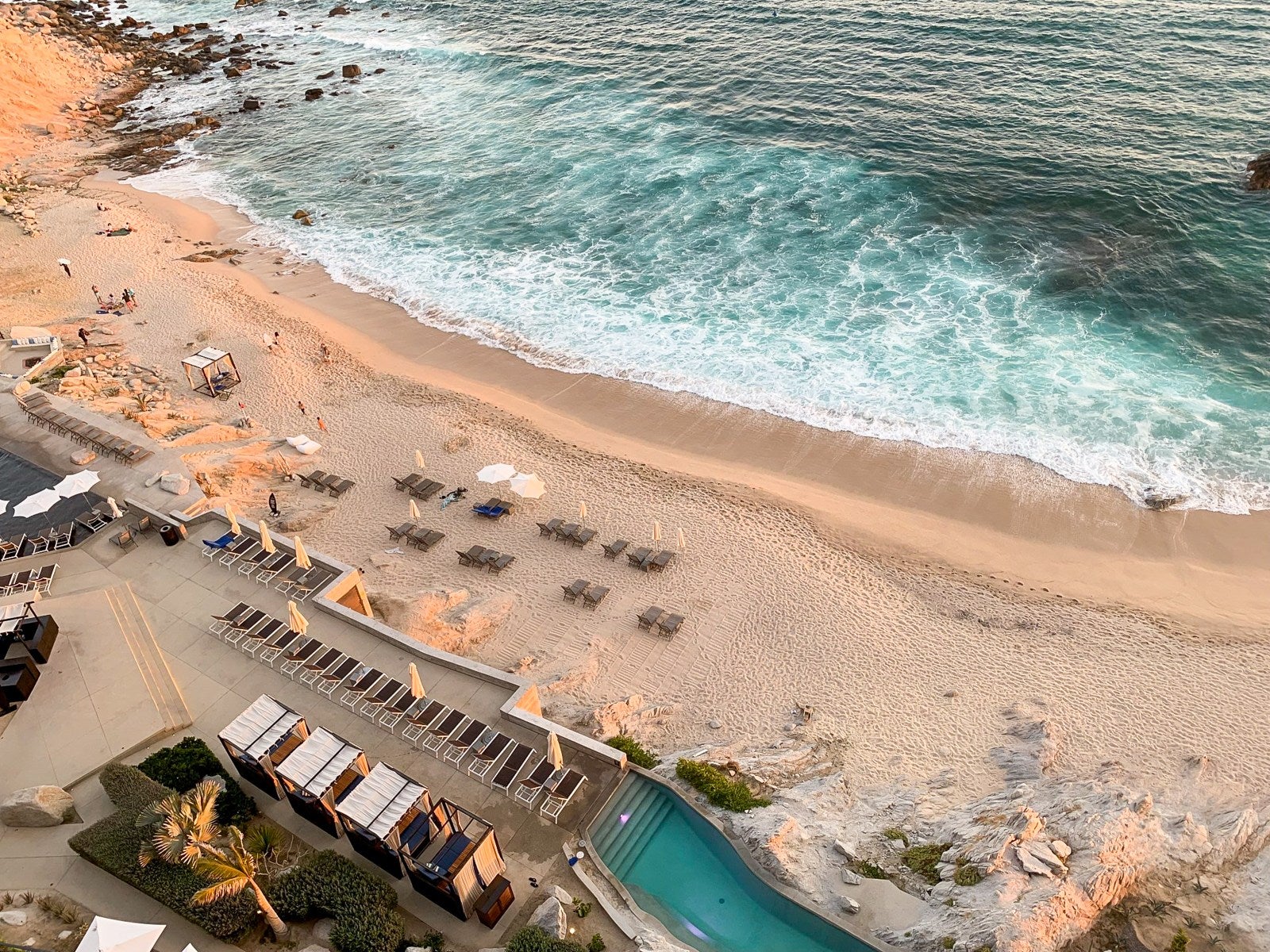 View of the beach and ocean in Los Cabos