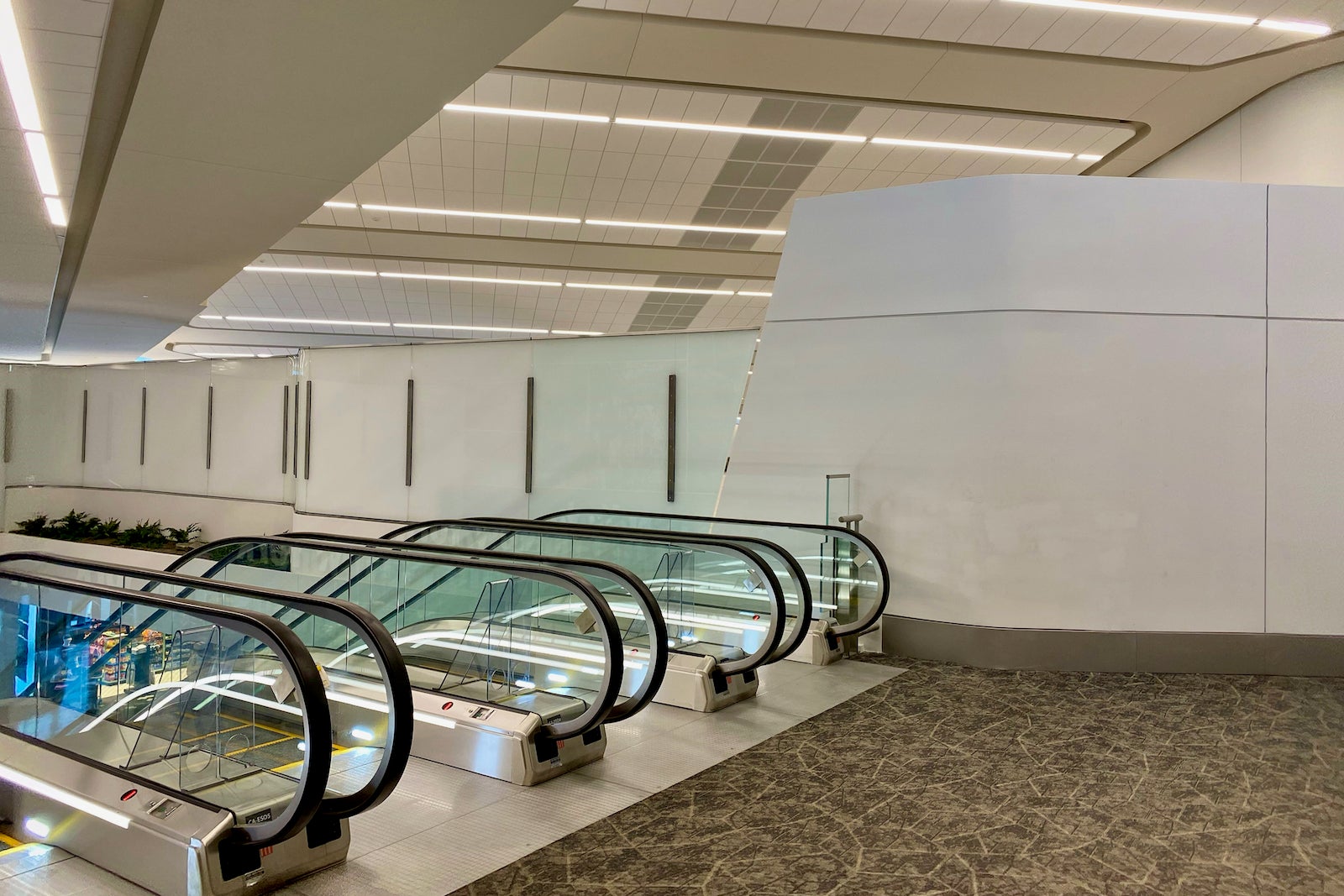 First Look At American Airlines’ Brand-new Terminal At LGA - The Points Guy