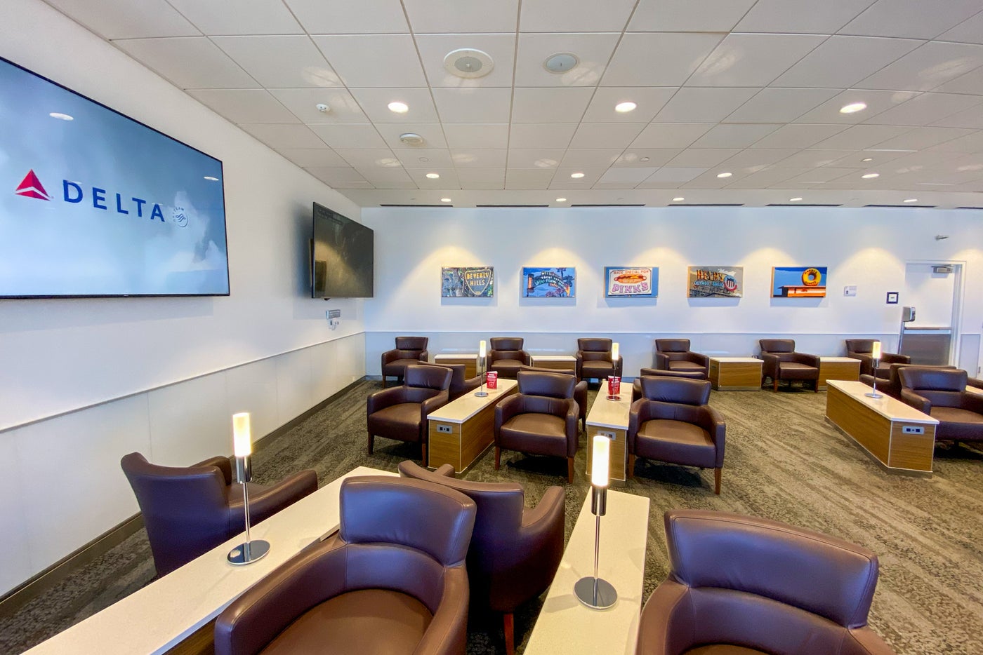 Review of the Delta Sky Club LAX during the pandemic