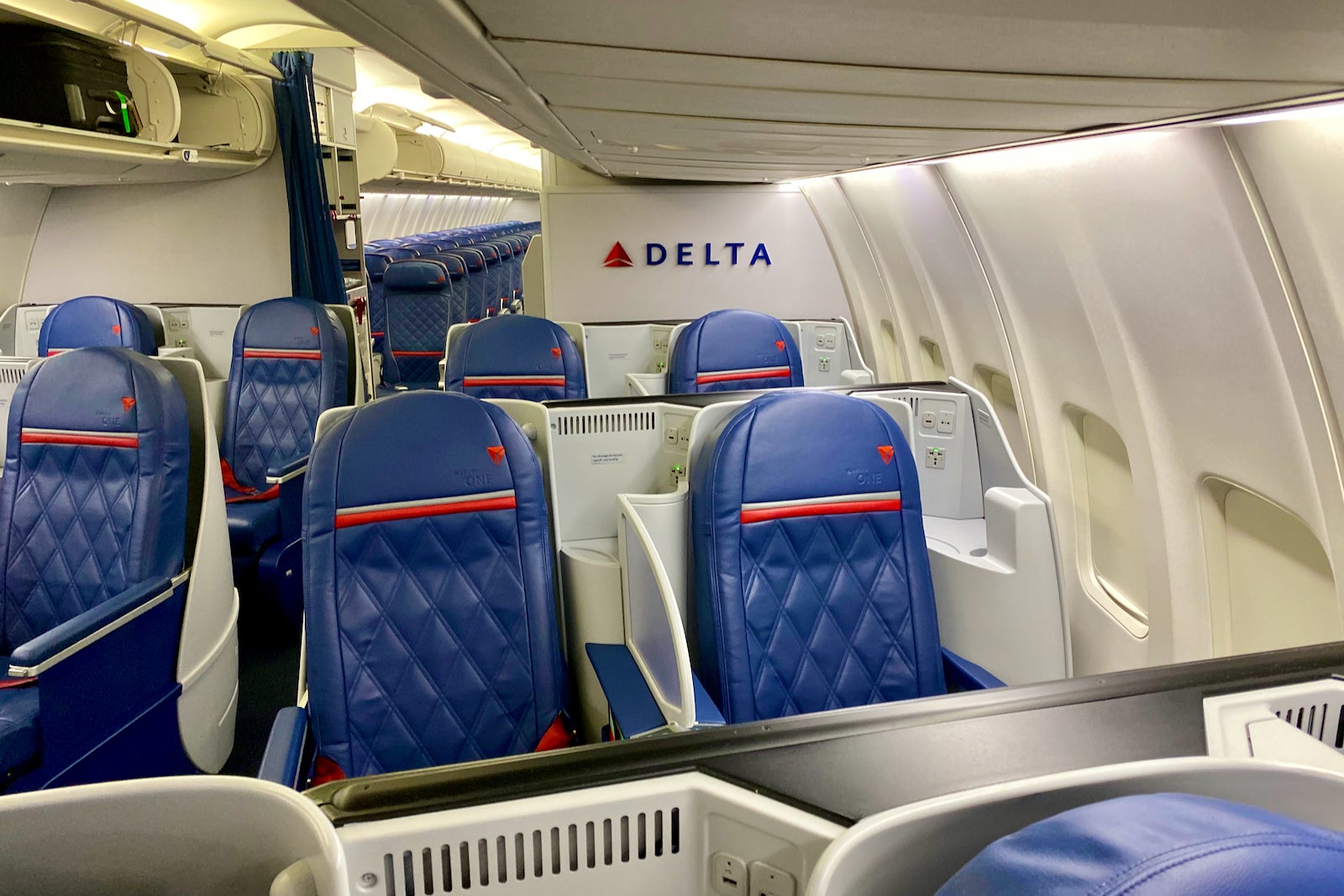 Delta retaliates against American, JetBlue with more lie-flats to LA ...