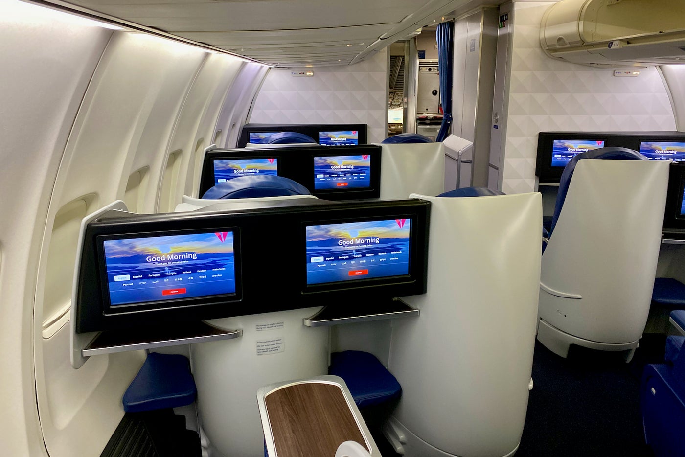 Delta pulls lieflats from premium Boston to Los Angeles route