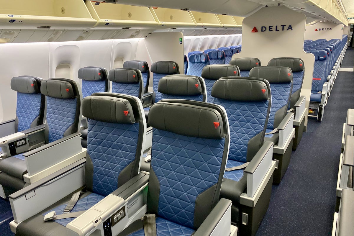 Flying America's best lie-flat seats domestically in October - The ...