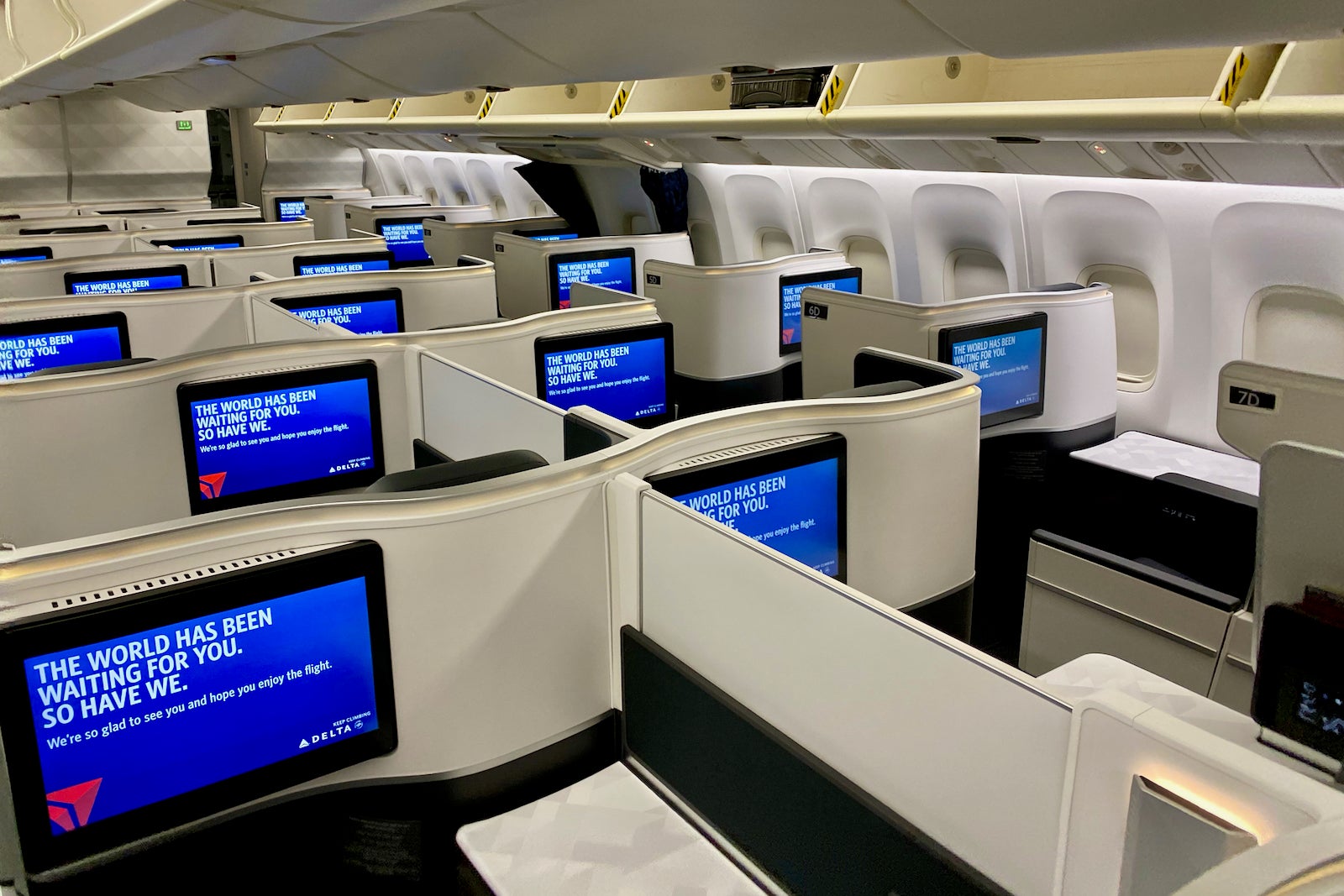 Delta 767 business class suites