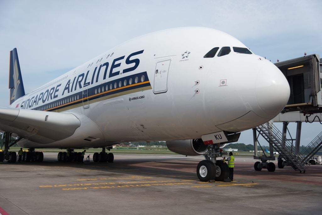 SINGAPORE-AIRLINES-AIRBUS-A380