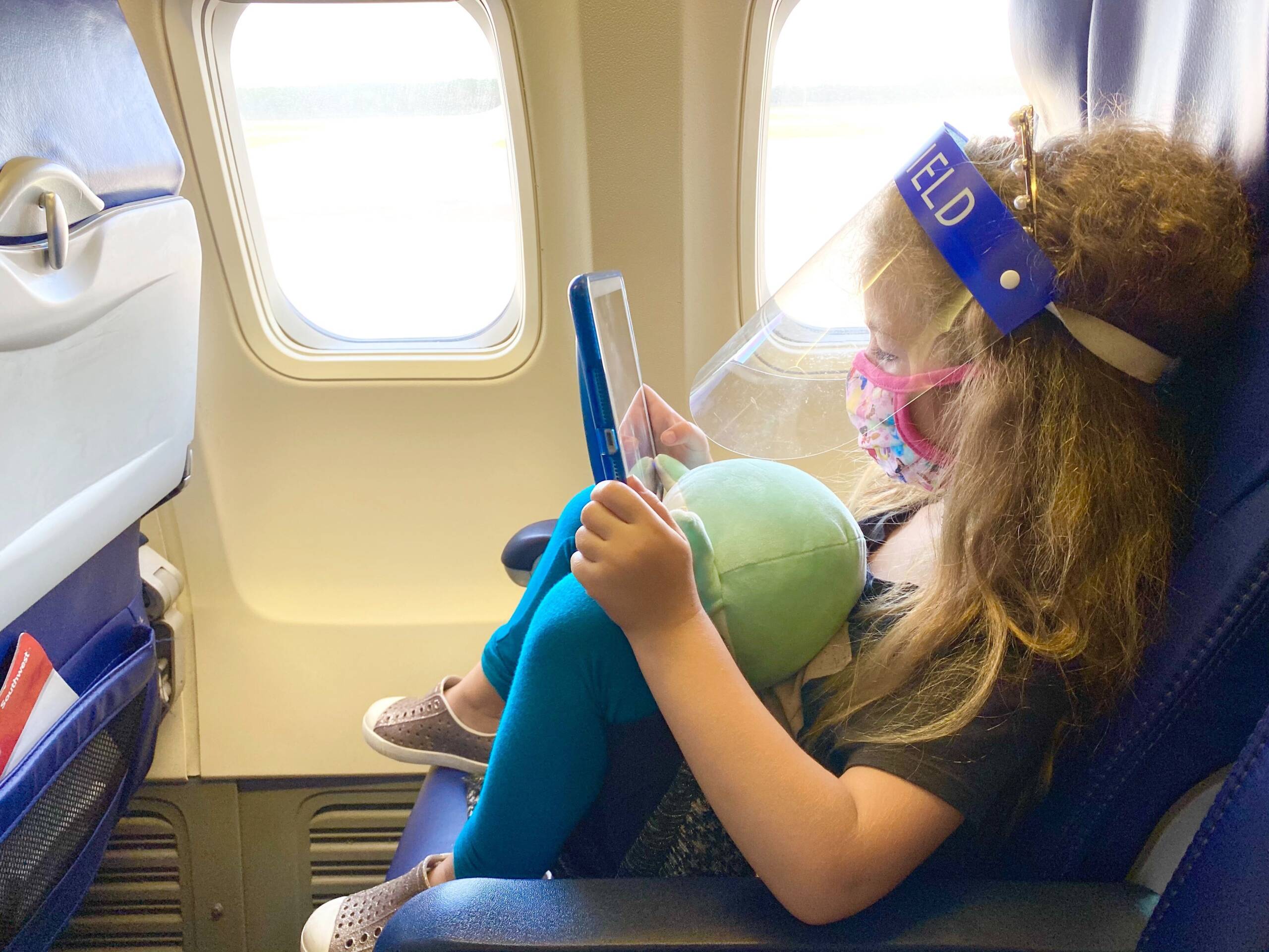 kid mask on plane