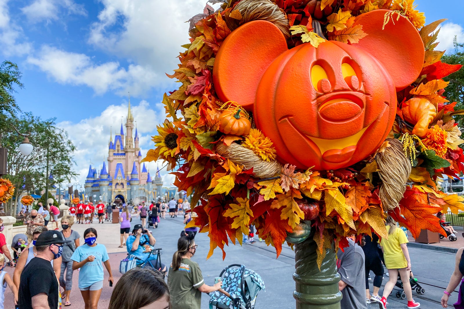 Disney will transform from Halloween to Christmas overnight — look