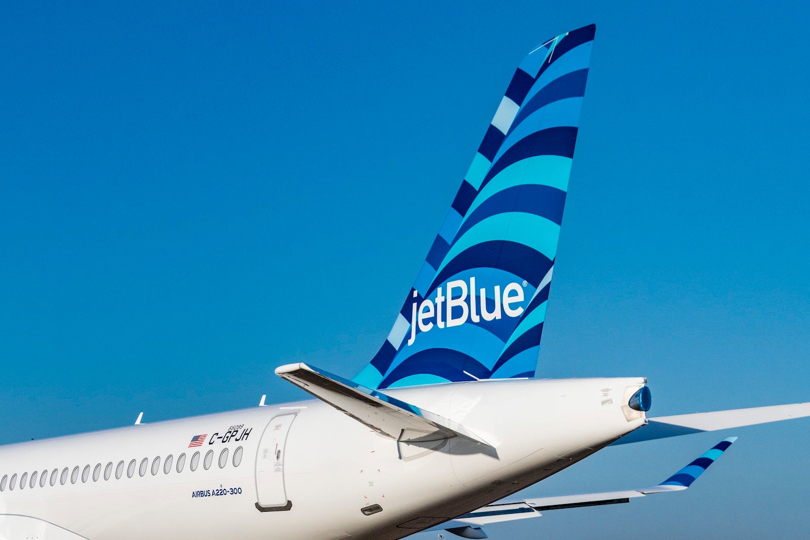 JetBlue's first A220 debuts new 