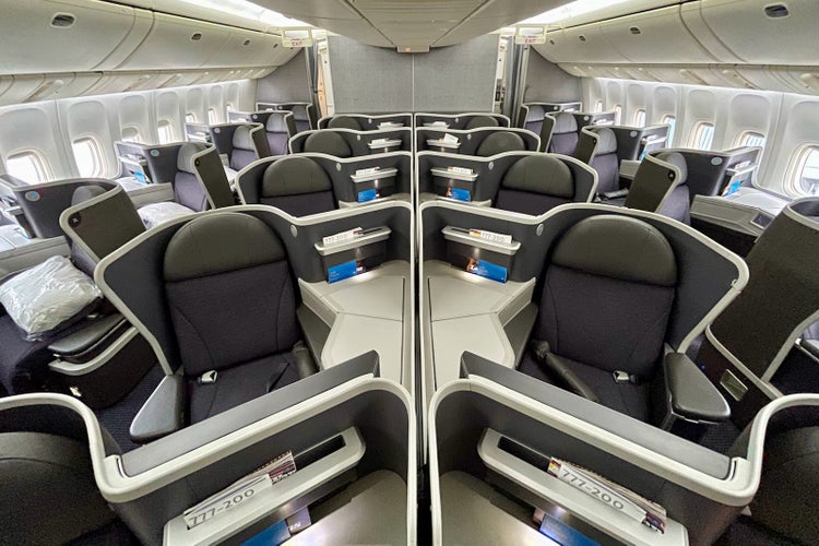 American Airlines just upgraded 18 domestic routes with wide-body jets ...