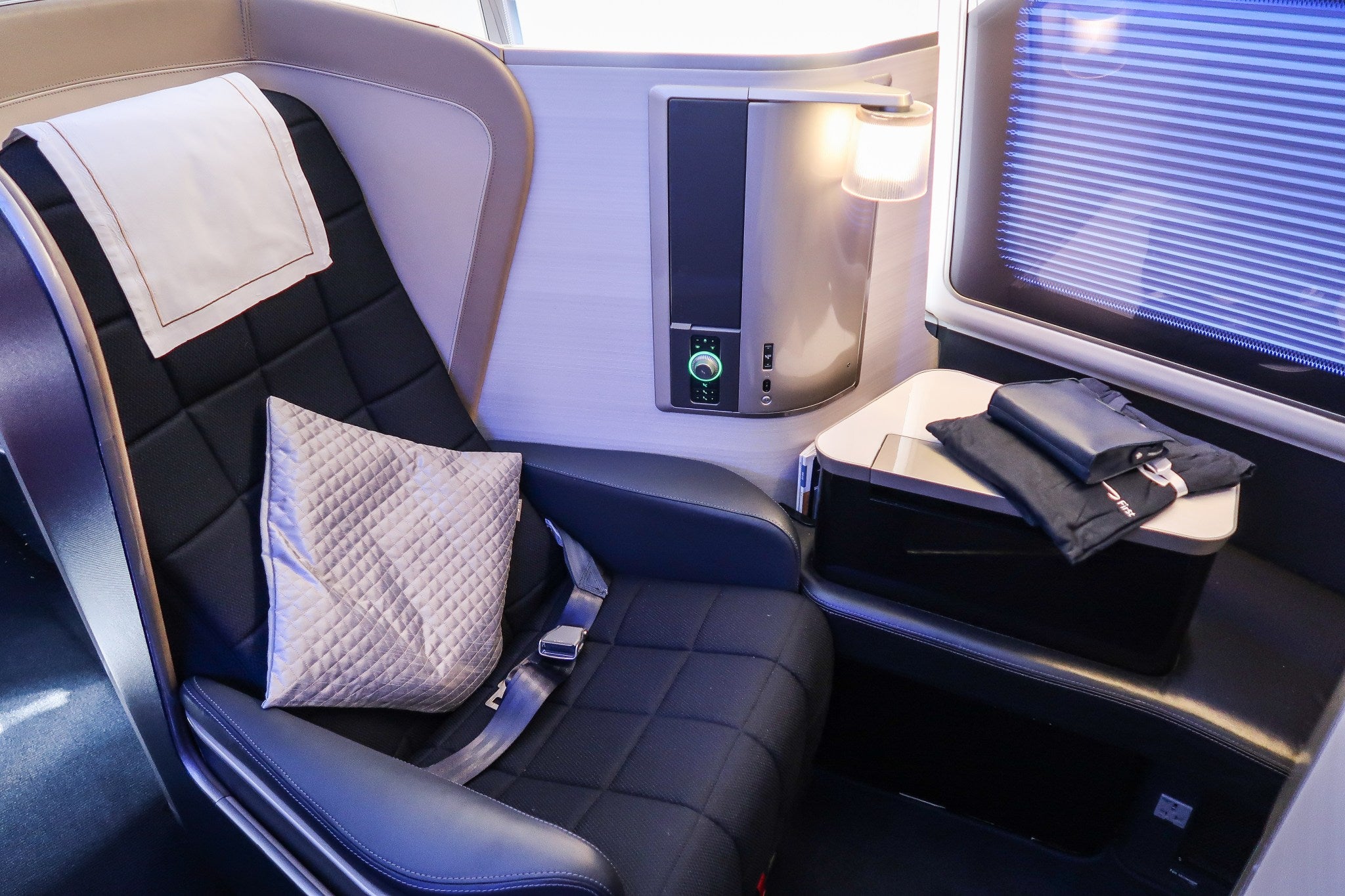 NIcky-Kelvin-BA-First-Class-LHR-AUH-Review-38-of-93