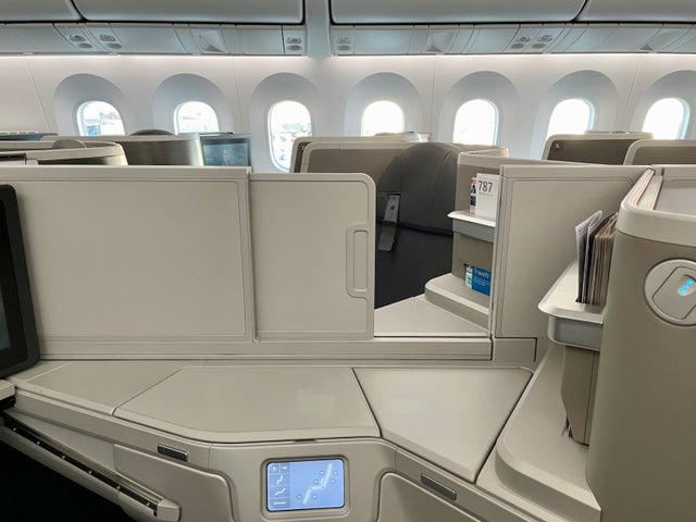 First look: American’s new and improved 787-8 Dreamliner - The Points Guy