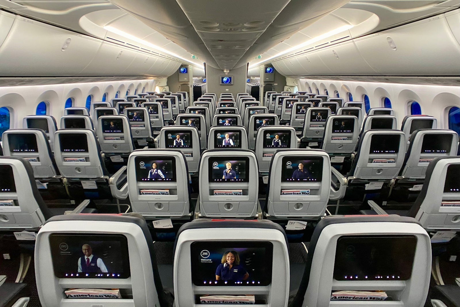 American has a new refundable fare option — but is it worth it? American new Boeing 787 8 Dreamliner Zach Griff 40