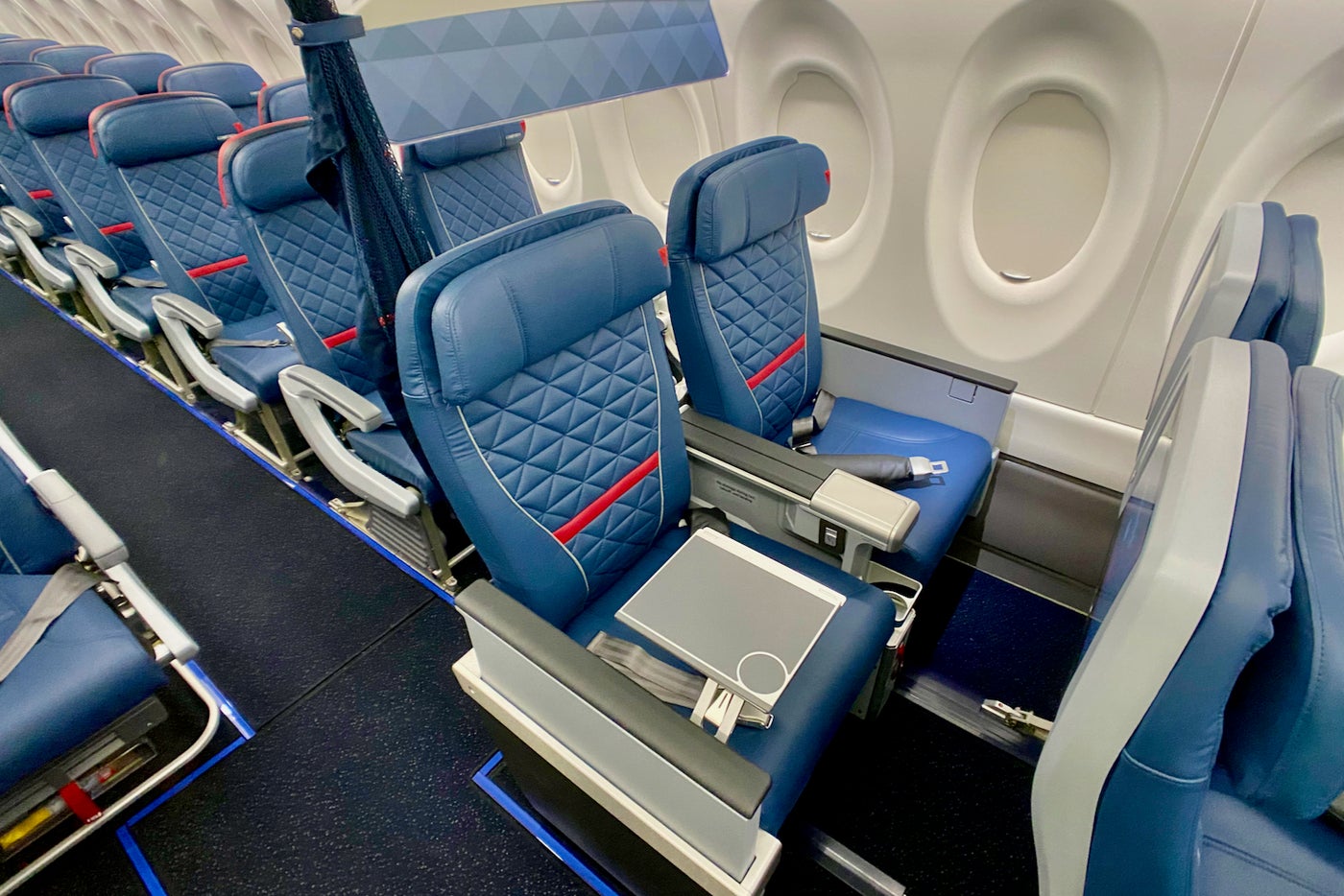 Here's why you'll love Delta's brand-new Airbus A220-300