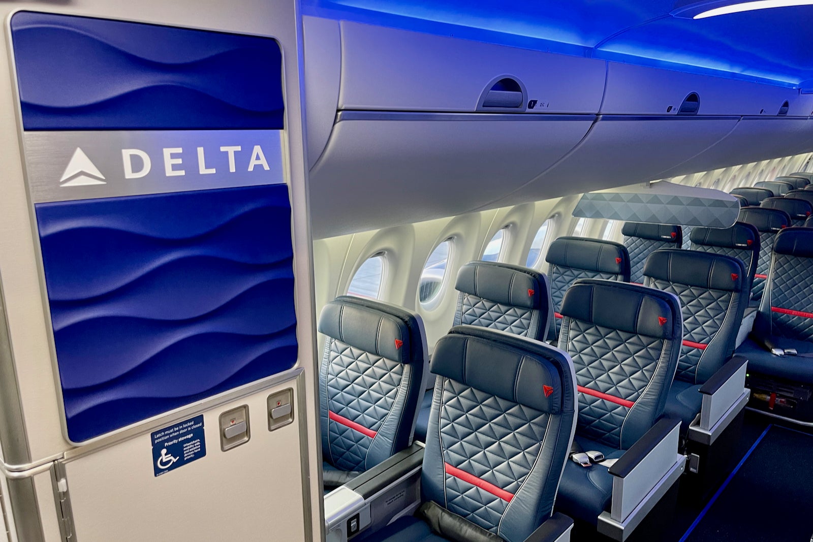 Delta A220 300 Seat Map